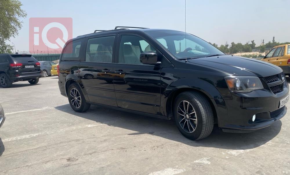 دودج جراند كارافان